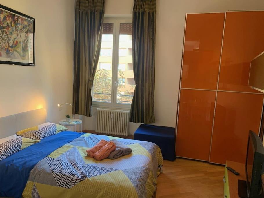 Central Flat Beetwen Centre And Railway Station!! Bologna Luaran gambar